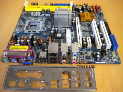 ASRock ConRoe1333-D667 Rev 1.03 Mainboard +Blende Sockel 775 VGA LAN Audio* m372