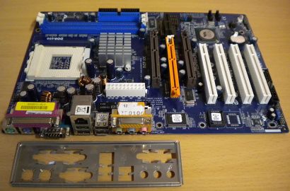 ASRock K7Upgrade-600 Rev 1.04 Mainboard + Blende Sockel A 462 AGP 8X SATA* m549