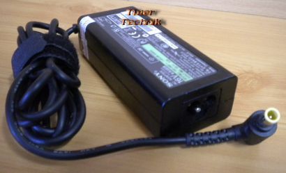 SONY VAIO VGP-AC16V14 AC DC Adapter 16V 4A Netzteil* nt586