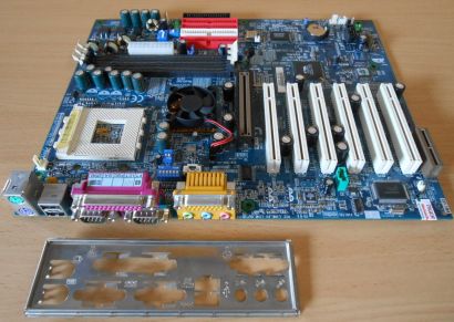 Gigabyte GA-7ZXR Rev3.0BA Mainboard +Blende Sockel A 462 VIA KT133A IDE RAID*m33