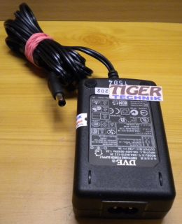 DVE DSA-0421S-122 36 Maxtor OneTouch Adapter 100-240V 1.2A - +12V 3A* nt620