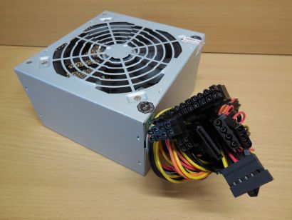 Rasurbo BAP 550 550Watt Computer PC Netzteil 20+4pin 4+4pin SATA Molex* nt1512