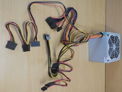 Rasurbo BAP 550 550Watt Computer PC Netzteil 20+4pin 4+4pin SATA Molex* nt1512