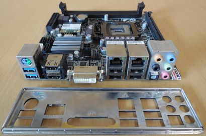 Gigabyte GA-B75N Rev1.0 Mini ITX Mainboard +Blende Intel B75 Sockel 1155* m1087