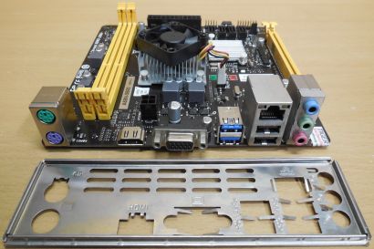 Biostar A68N-5200 Ver 6.3 Mainboard +Blende AMD A10-4655 Quad Core USB3.0* m1107