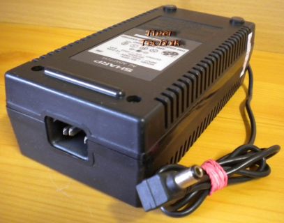 SHARP EA-551V AC DC Adapter 17V 2.3A Netzteil* nt612